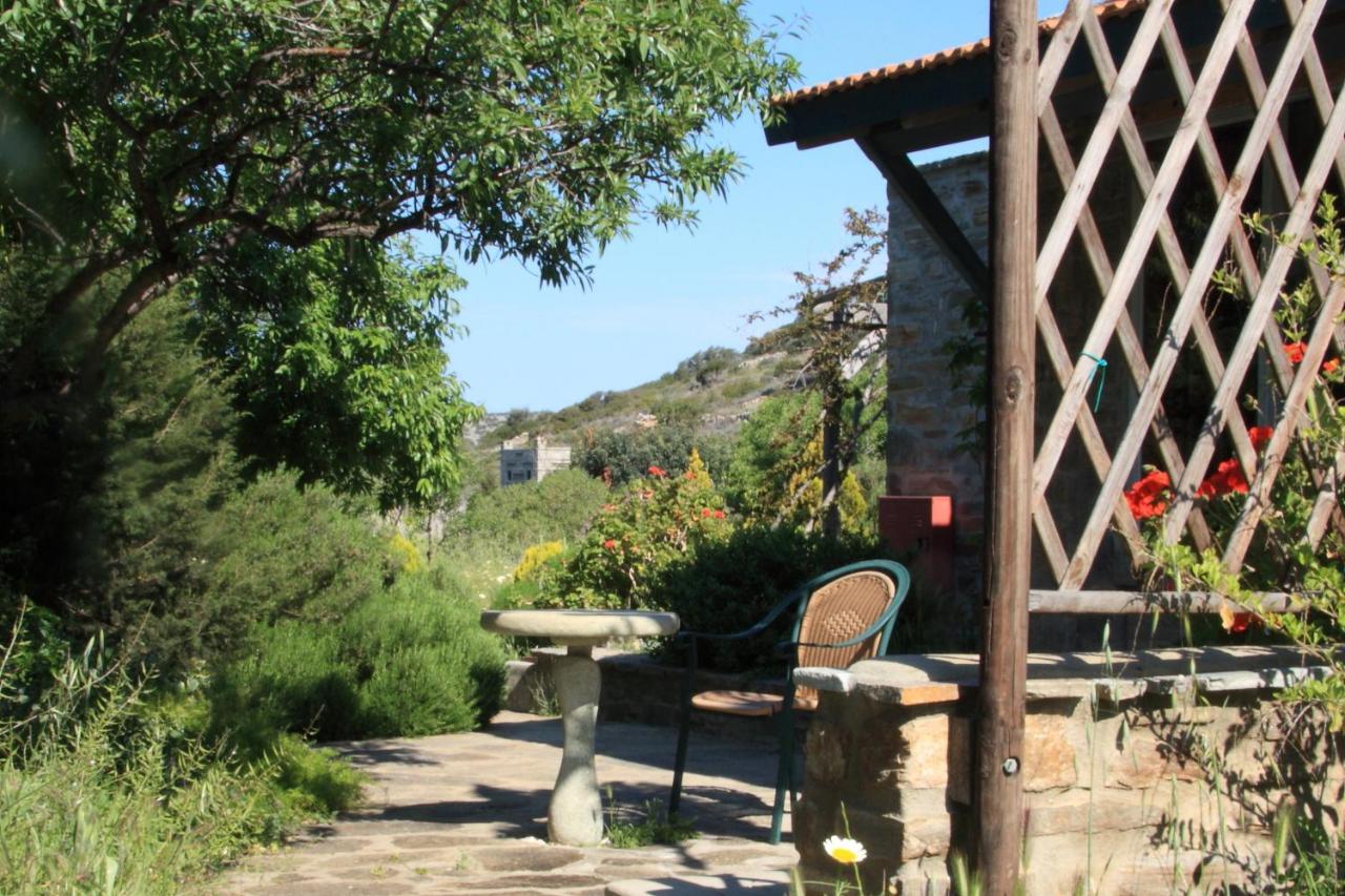 To The Garden Guest House Angairia Exterior photo